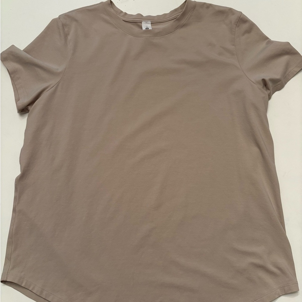 lululemon athletica Short Sleeve Tee in Taupe